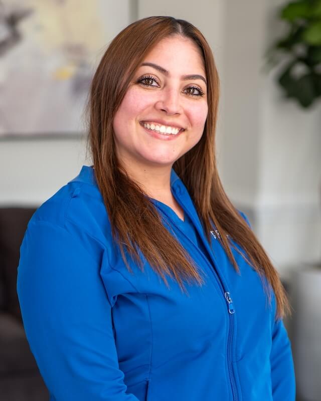 Ana Giron (1)